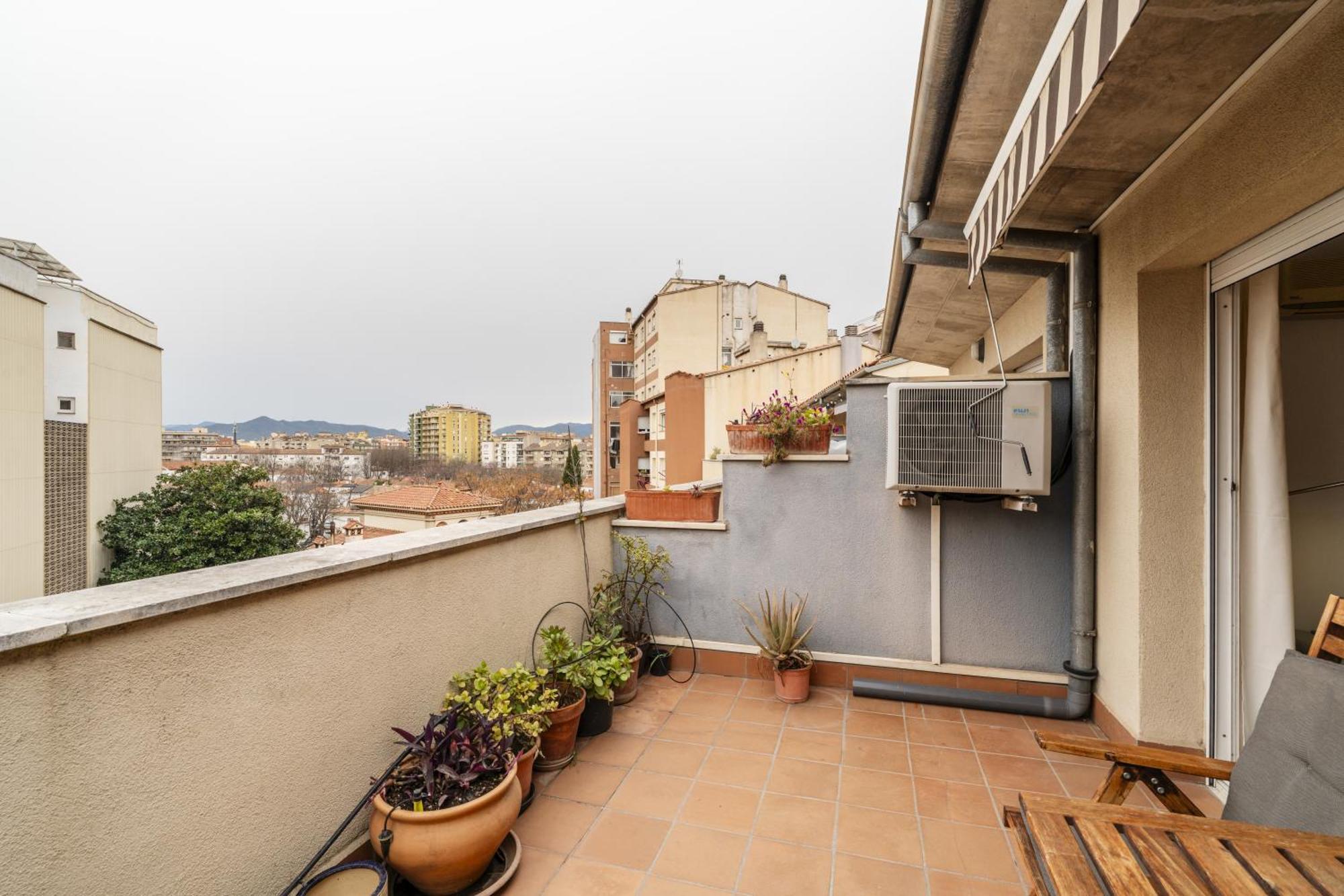 Apartamento Con Dos Grandes Terrazas En Жерона Екстер'єр фото